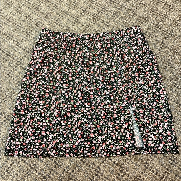 SHEIN Dresses & Skirts - SHEIN Black Pink Green White Floral Knit Skirt * Size XS